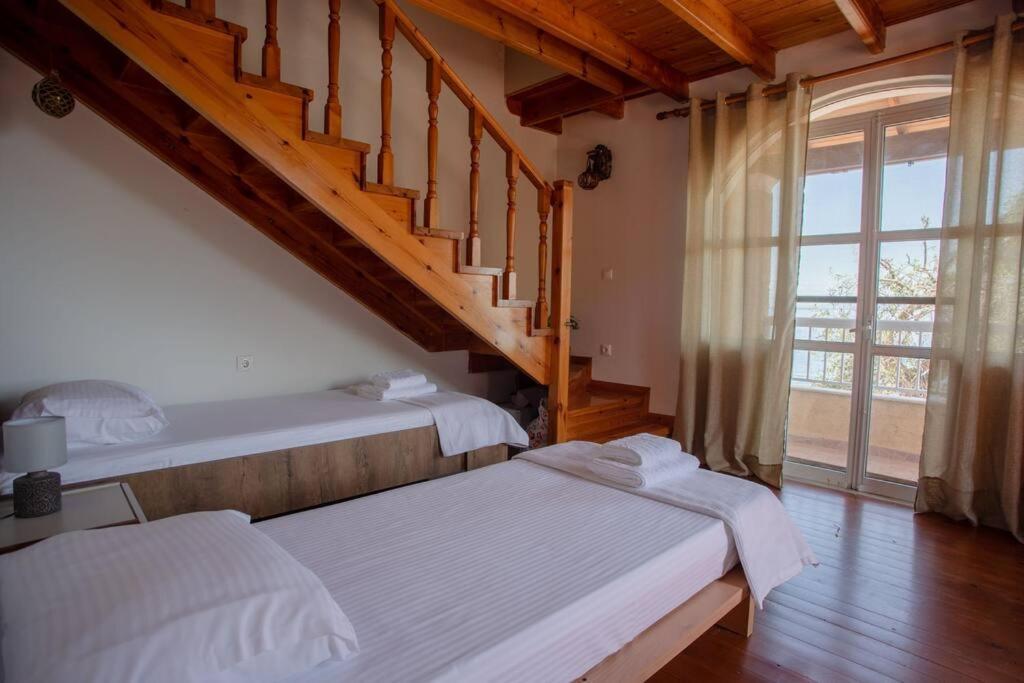 Kohyli Beachfront House Agia Pelagia Chlomou Esterno foto