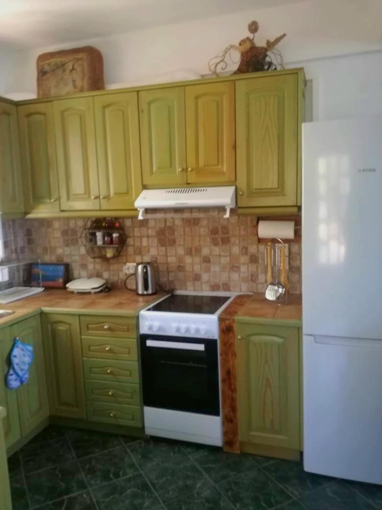 Kohyli Beachfront House Agia Pelagia Chlomou Esterno foto
