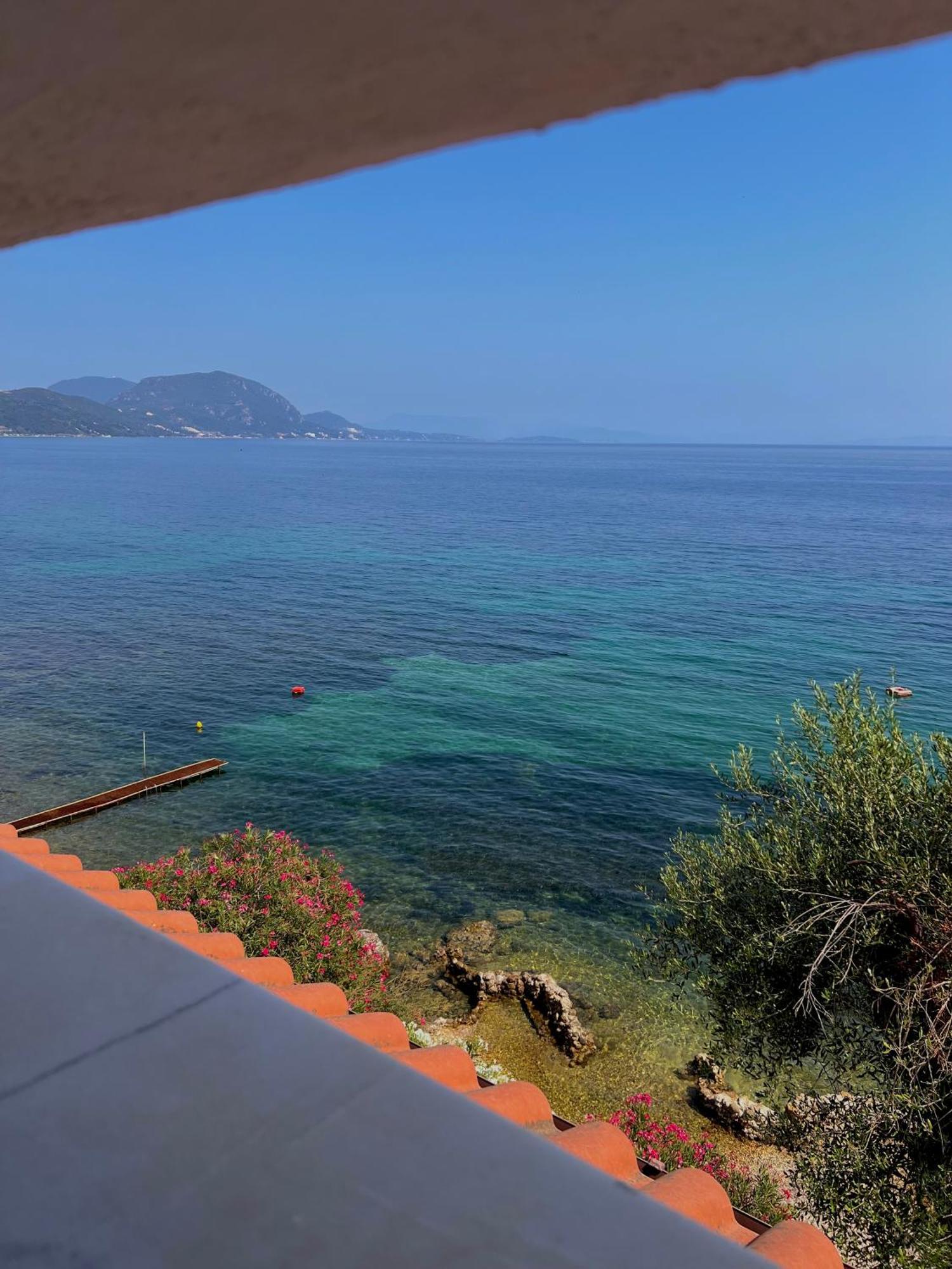 Kohyli Beachfront House Agia Pelagia Chlomou Esterno foto