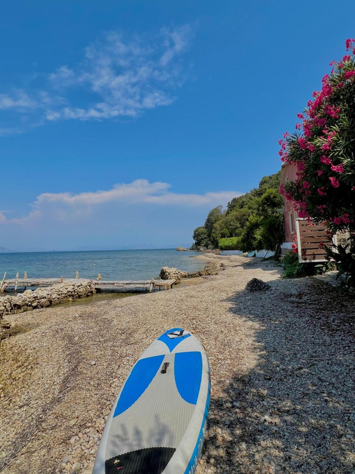 Kohyli Beachfront House Agia Pelagia Chlomou Esterno foto