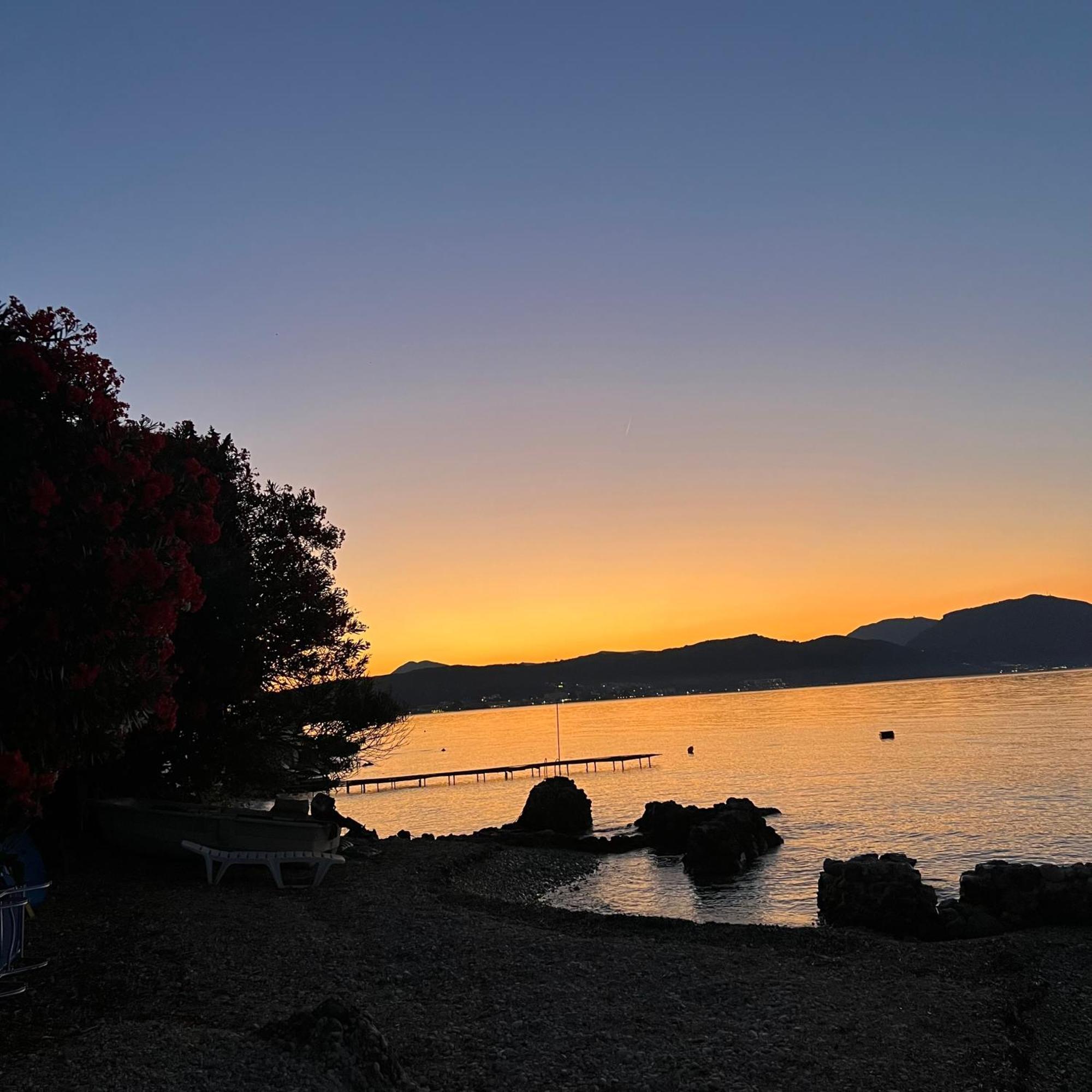 Kohyli Beachfront House Agia Pelagia Chlomou Esterno foto