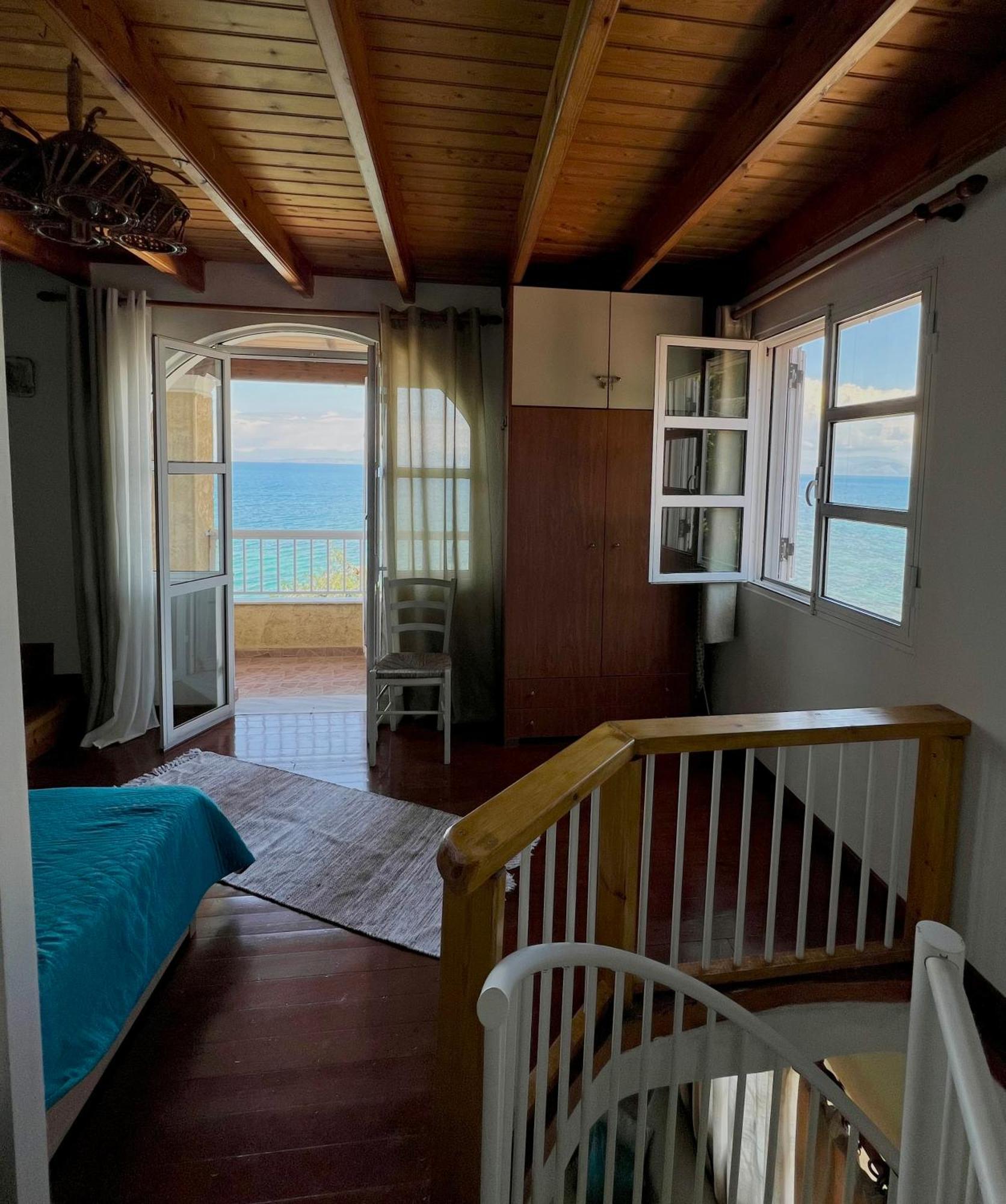 Kohyli Beachfront House Agia Pelagia Chlomou Esterno foto