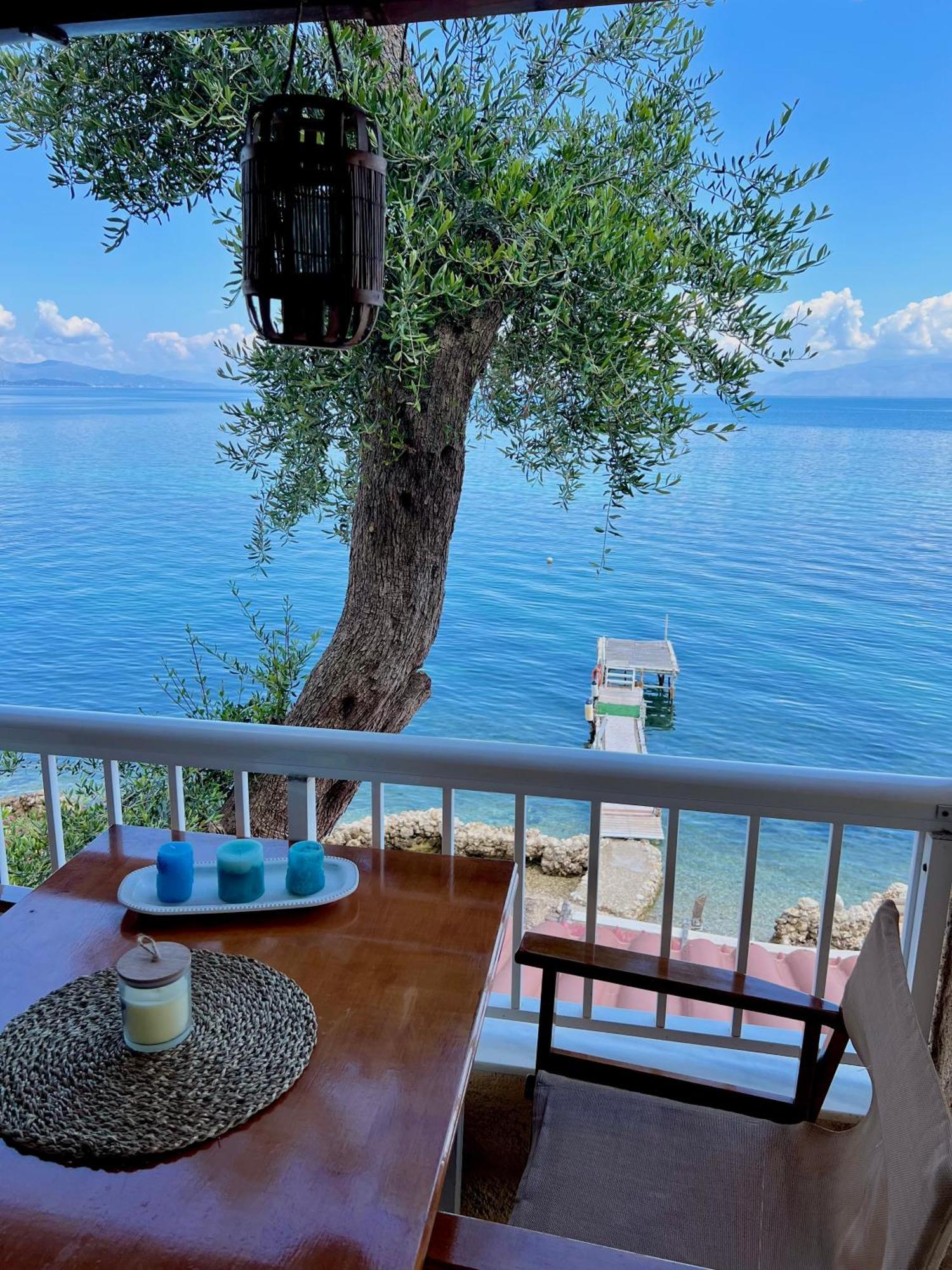 Kohyli Beachfront House Agia Pelagia Chlomou Esterno foto