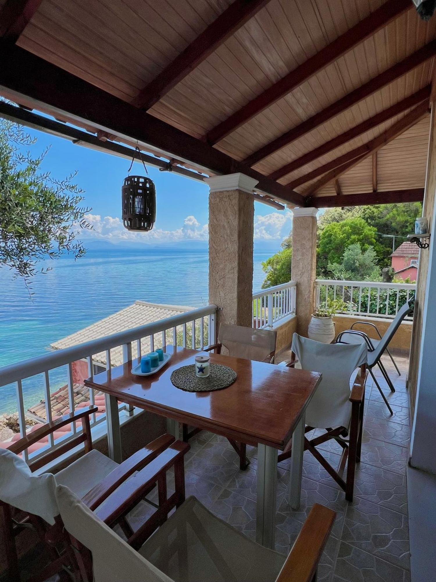 Kohyli Beachfront House Agia Pelagia Chlomou Esterno foto