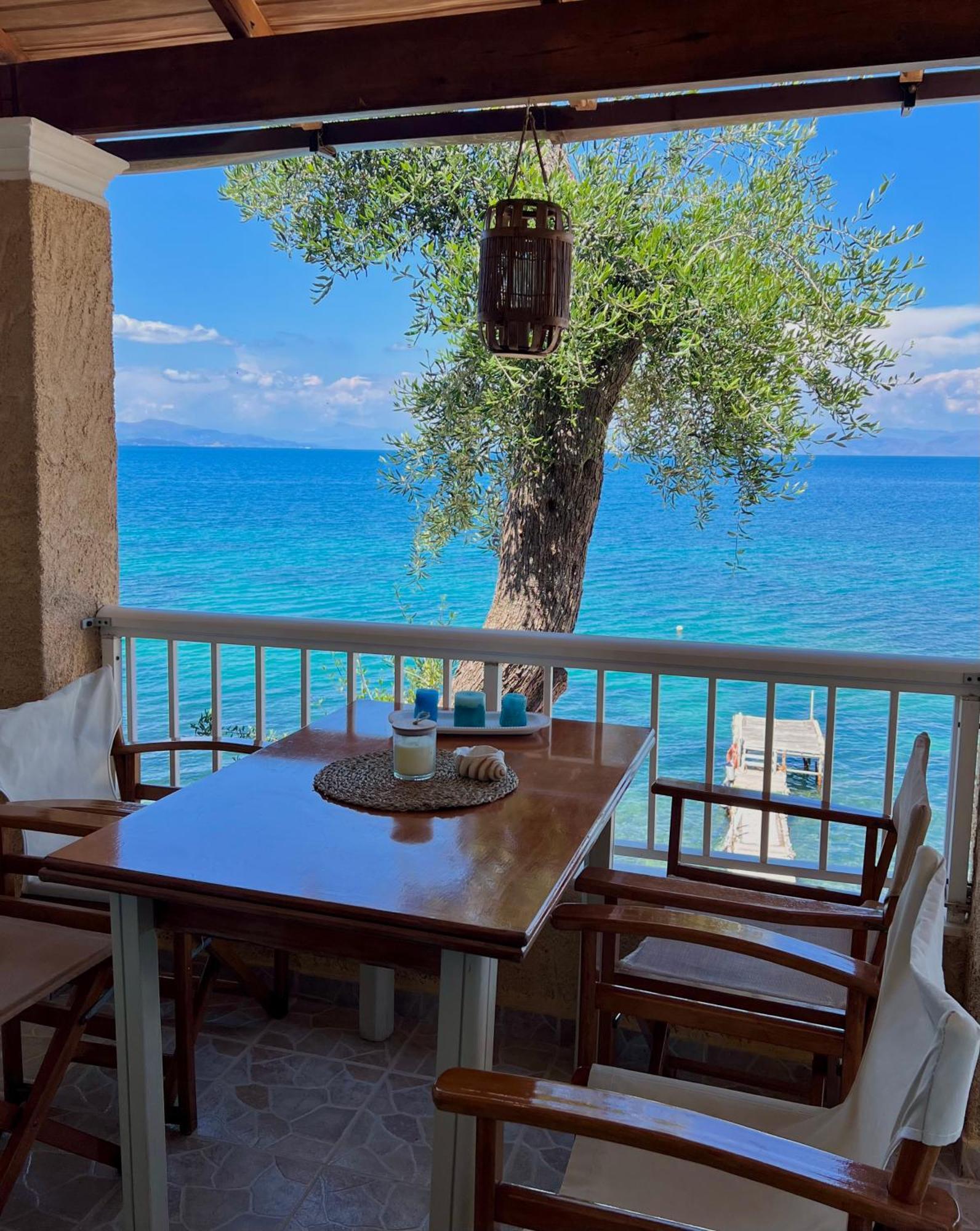 Kohyli Beachfront House Agia Pelagia Chlomou Esterno foto
