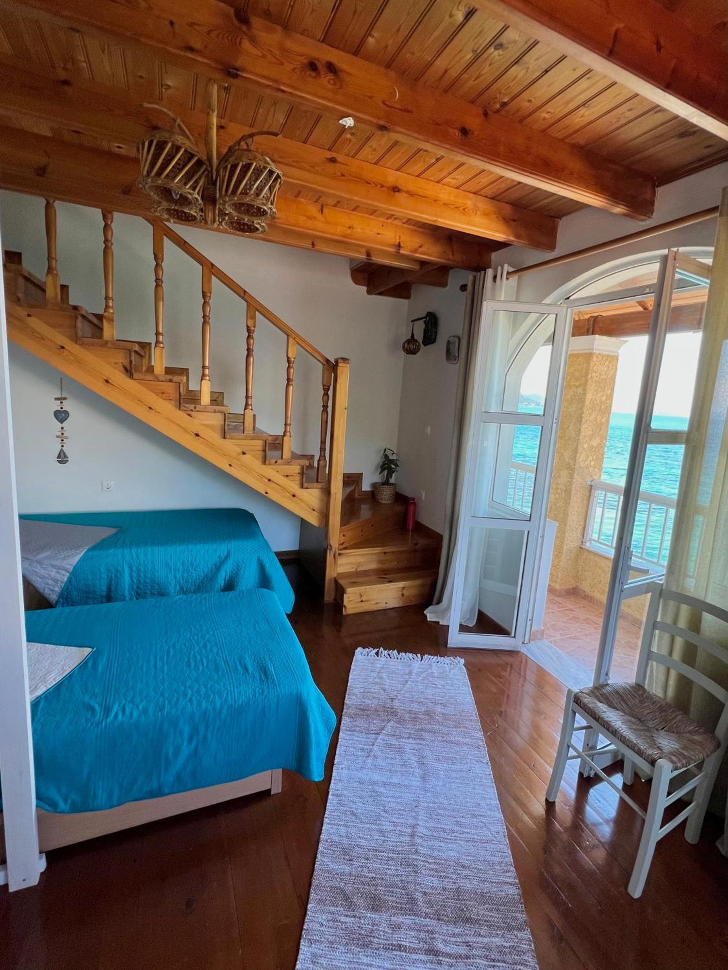 Kohyli Beachfront House Agia Pelagia Chlomou Esterno foto