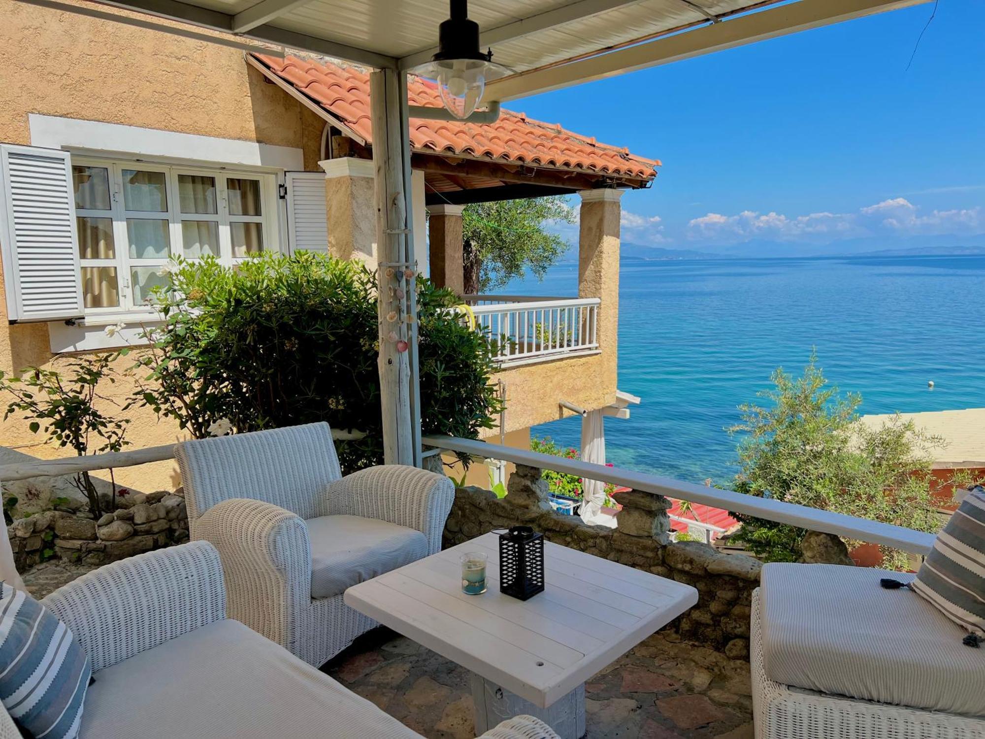 Kohyli Beachfront House Agia Pelagia Chlomou Esterno foto